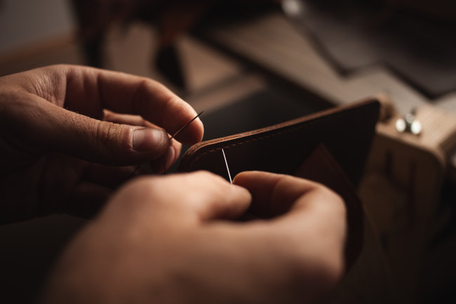 leather-stitching