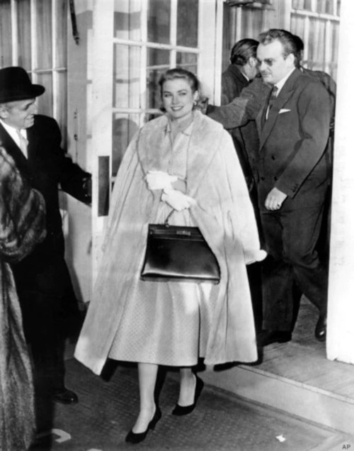 grace-kelly-with-hermes-bag