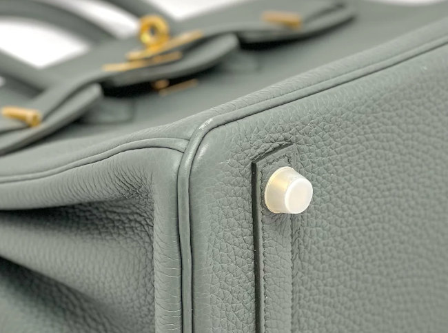 hermes-silicone-studs