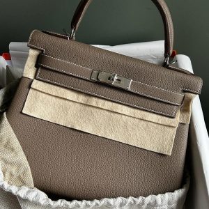 Hermès Kelly  28 Etoupe  18 Togo 2024 B