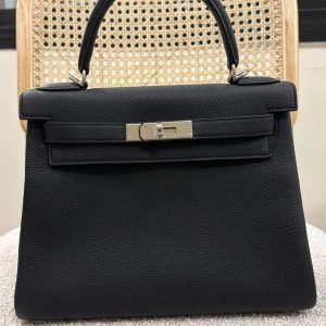 Hermès Kelly  28 Black 89 Togo 2024 W
